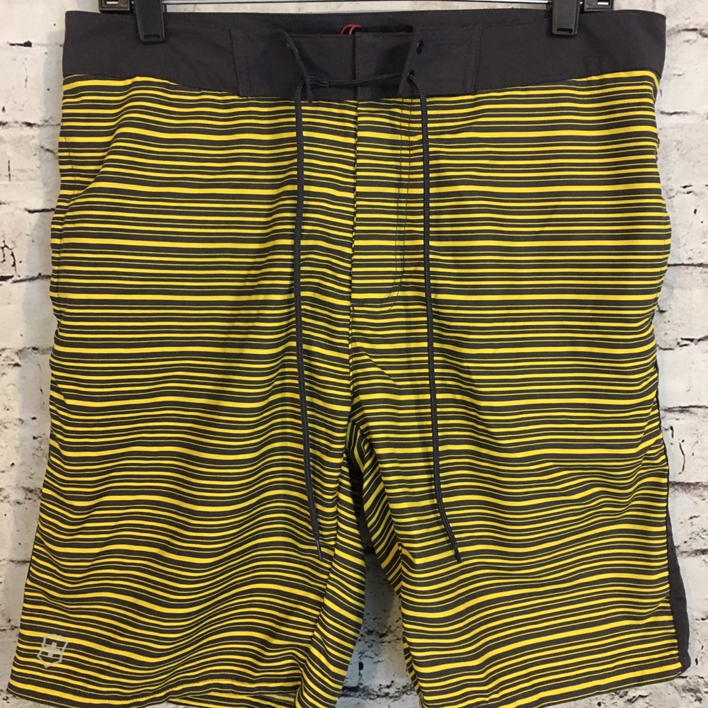 Victorinox men’s medium swim trunks
